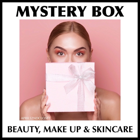 MYSTERY BOX LUXE MAKEUP BEAUTY SKINCARE CLINIQUE LACOME ESTEE LAUDER & MORE A3C - Picture 5 of 7
